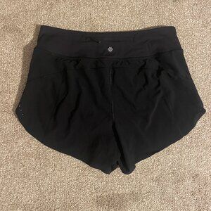 Athleta Run With It 4.5" Short - Medium